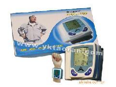 家用腕式血压计，智能电子血压计，全自动电子血压计