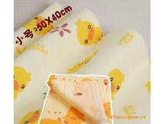 厂家批发超大中小号黄色小鸭宝宝婴儿防水隔尿床垫（尿垫）